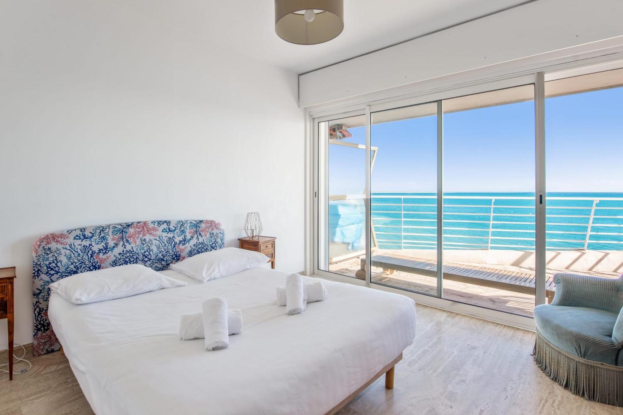Le Balcon Sur La Baie - Welkeys Apartment Cagnes-sur-Mer Bagian luar foto