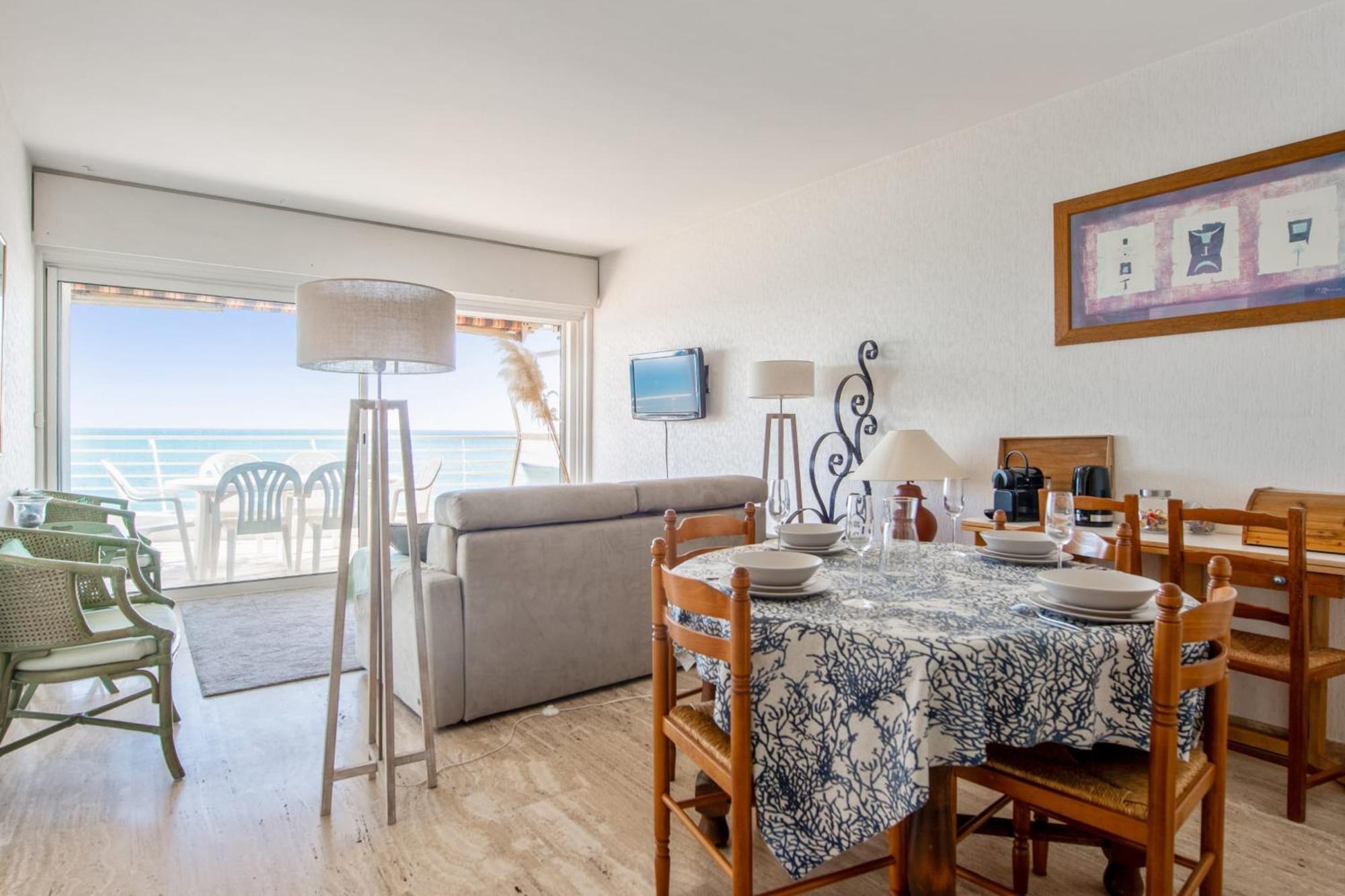 Le Balcon Sur La Baie - Welkeys Apartment Cagnes-sur-Mer Bagian luar foto